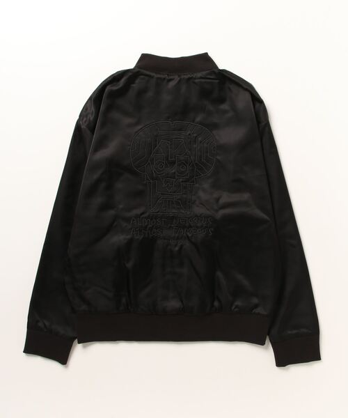 adidas（アディダス）の「シュムーフォイル サテンボンバー