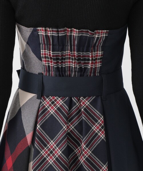 BLUE LABEL CRESTBRIDGE（ブルーレーベルクレストブリッジ）の