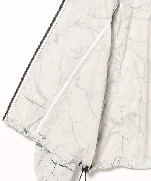 BEAMS（ビームス）の「撥水 総柄プリント ジップアップ フーディ