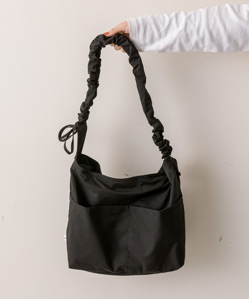 ear PAPILLONNER（イアパピヨネ）の「【プリングルズ×ear】A4サイズ