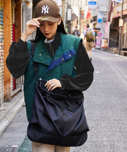 retock's】ロゴ刺繍 オーバーサイズベロアハーフジッププルオーバー