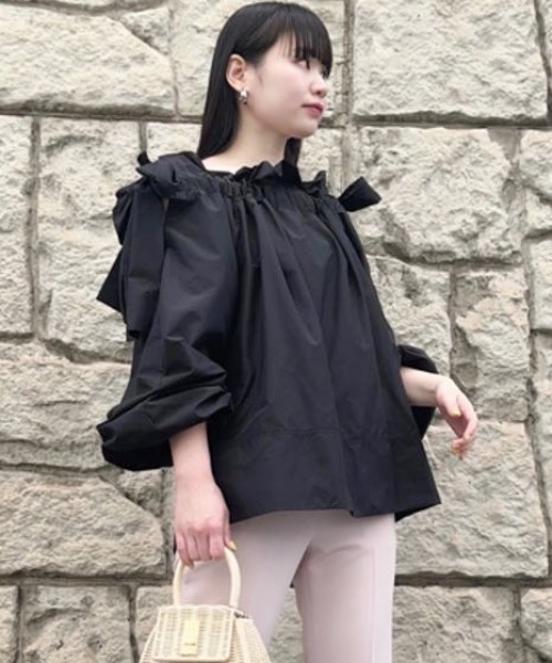 CELFORD（セルフォード）の「ショルダーリボンギャザーブラウス