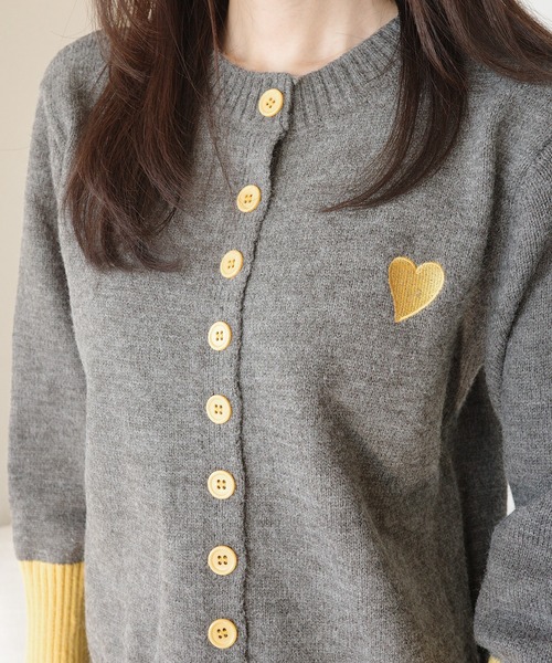配色ボタン × ハート刺繍ニットカーデ（カーディガン/ボレロ）｜PIN