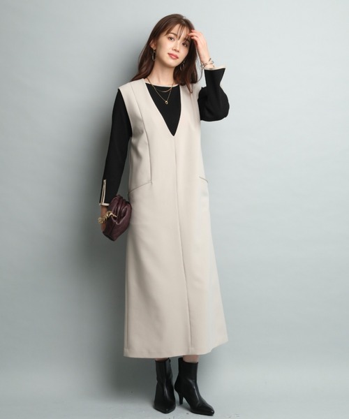 JUSGLITTY（ジャスグリッティー）の「Vネックジャンスカ（ワンピース