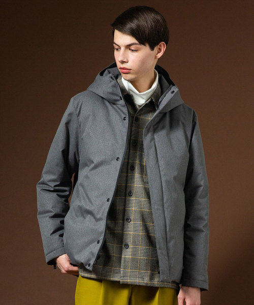 UNITED TOKYO（ユナイテッドトウキョウ）の「ラミネートフーデッド