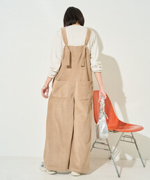 オールインワン・サロペット（ベージュ系・コーデュロイ）ファッション