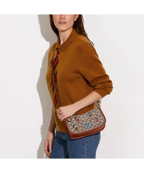 Disney（ディズニー）の「【DISNEY x COACH】スウィンガー バッグ