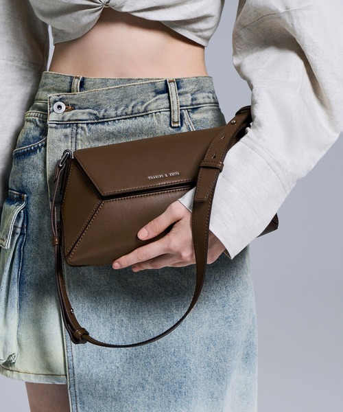 CHARLES & KEITH（チャールズ & キース）の「Nasrin ナスリン ジオ