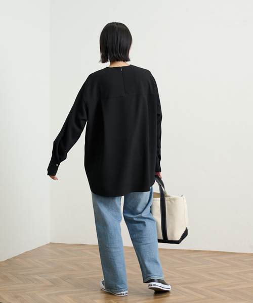 FRAMeWORK（フレームワーク）の「ダブルクロスタックスリーブブラウス