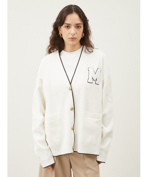 Mila Owen（ミラオーウェン）の「アップリケデザイン金釦Vネックニット