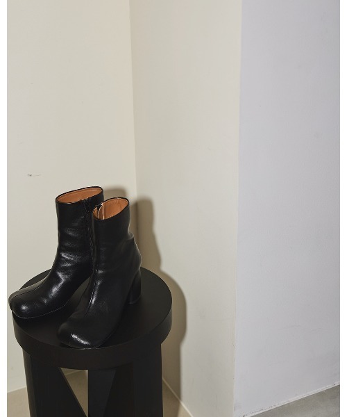 TODAYFUL（トゥデイフル）の「スクエアショートブーツ（ブーツ）」 - WEAR