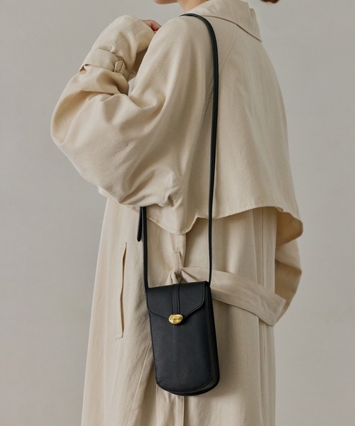 russet（ラシット）の「《gem_by russet》レザーフラップスマホ