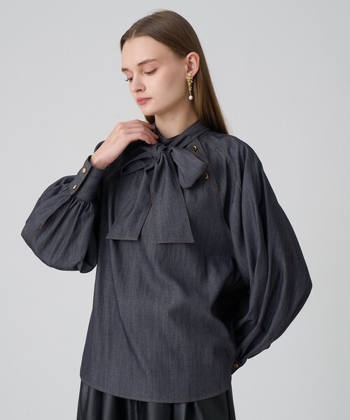 セール】【セットアップ対応商品】ライトデニムライクボウブラウス