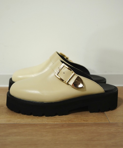 CAMINANDO（カミナンド）の「CAMINANDO/カミナンド/BUCKLE CLOG MULES
