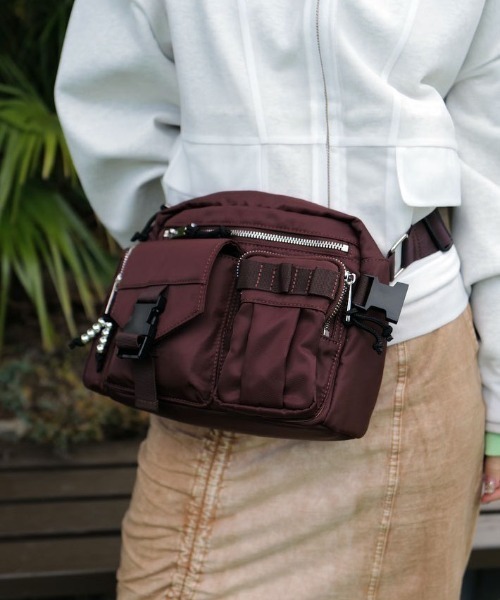 Ameri（アメリ）の「USEFUL MILITALY SQUARE BAG（ショルダーバッグ