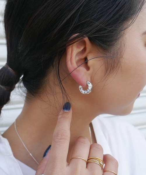 e.m.（イーエム）の「ジルコニア埋め込みフープピアス（ピアス（片耳用