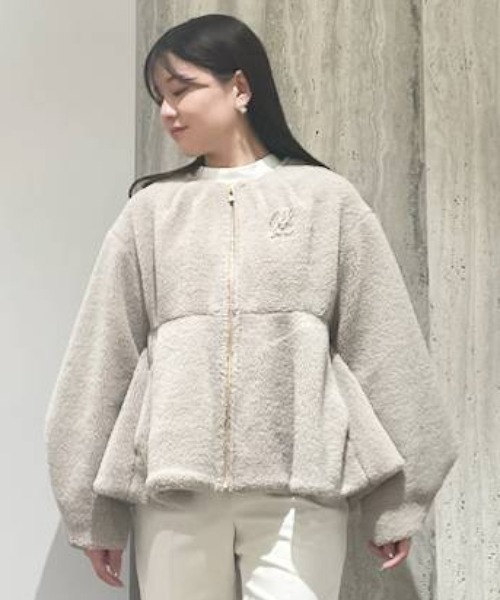 CELFORD（セルフォード）の「ボアペプラムジャケット（ノーカラー