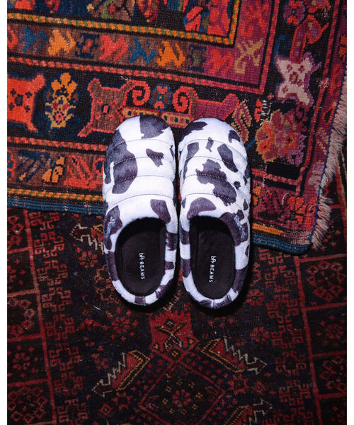 SUBU（スブ）の「SUBU × bPr BEAMS / 別注 フェイクファー サンダル