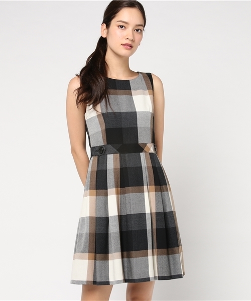 BLUE LABEL CRESTBRIDGE（ブルーレーベルクレストブリッジ）の