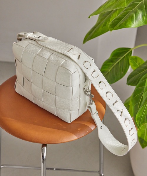 IACUCCI（イアクッチ）の「ベルタ S CERVO（ショルダーバッグ）」 - WEAR