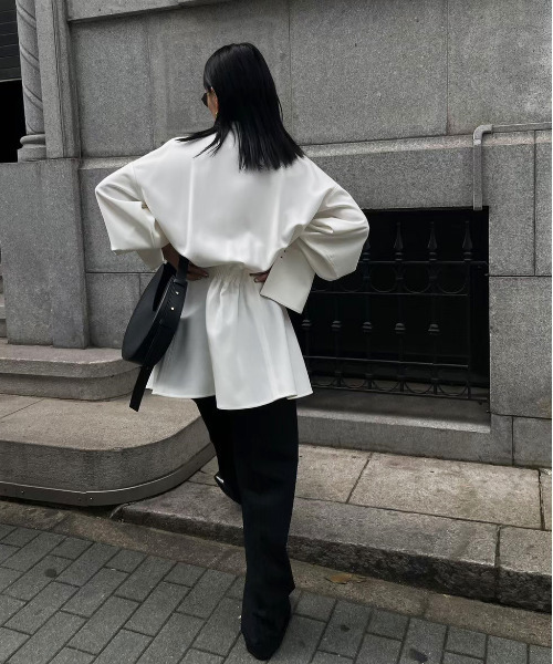 Ameri（アメリ）の「UND WAIST BLOUSING BLOUSE（シャツ/ブラウス