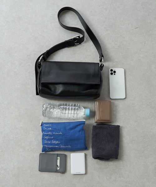 BEARDSLEY（ビアズリー）の「レザーボディバッグ（ショルダーバッグ