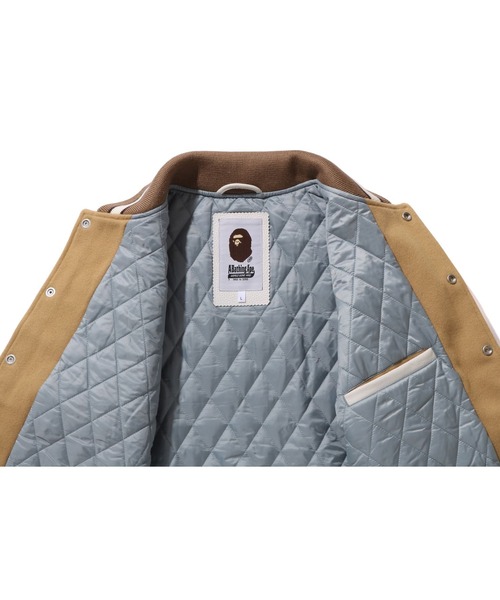 A BATHING APE（アベイシングエイプ）の「BAPE MULTI MOTIF VARSITY