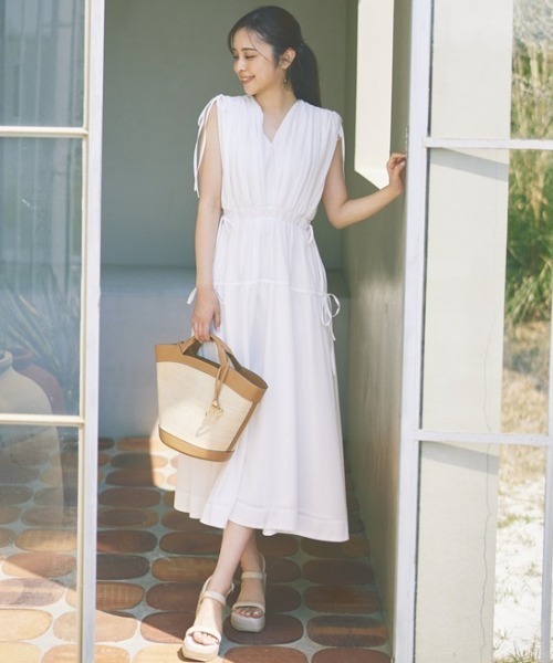 CELFORD（セルフォード）の「リボンノースリーブワンピース