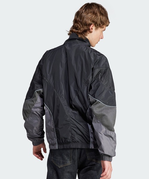 adidas（アディダス）の「アディダス Rekive ウーブントラックトップ