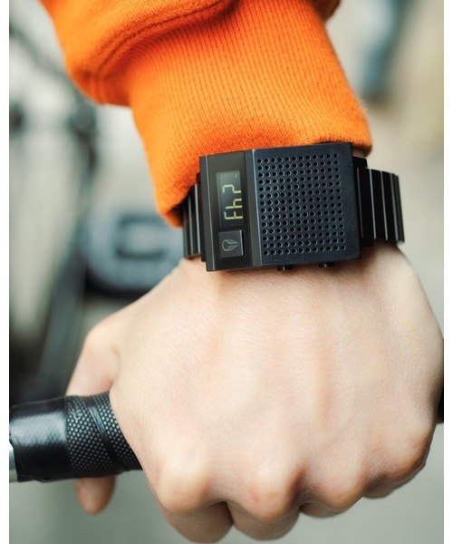 NIXON（ニクソン）の「THE DORK TOO（デジタル腕時計）」 - WEAR
