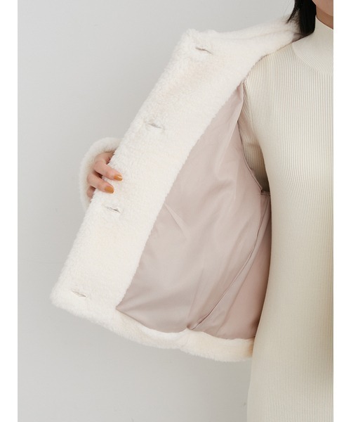 LILY BROWN（リリーブラウン）の「バリエーションショートボアコート