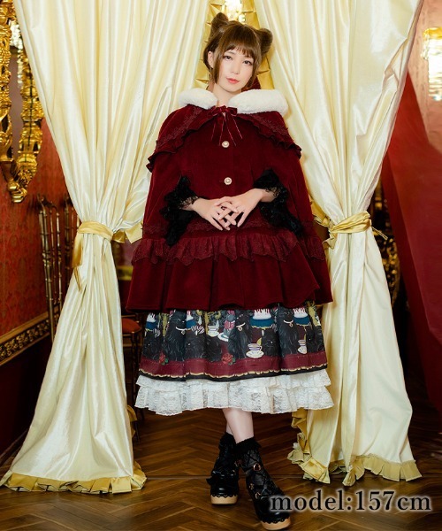 axes femme（アクシーズファム）の「ローズフリルケープコート