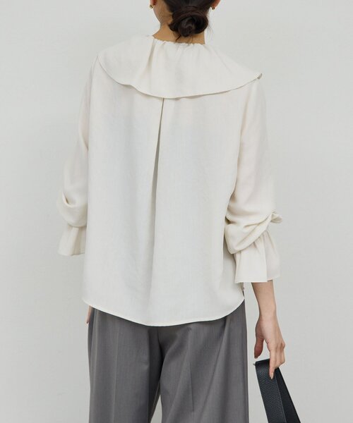 GALLARDAGALANTE（ガリャルダガランテ）の「ラッフルカラーブラウス