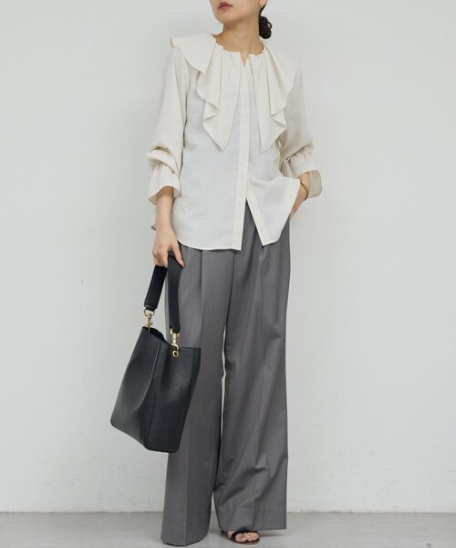 GALLARDAGALANTE（ガリャルダガランテ）の「ラッフルカラーブラウス