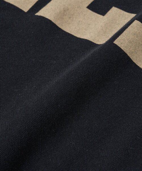 予約【新色追加/Yossshiiii企画】ワイドロゴカットオフスエット