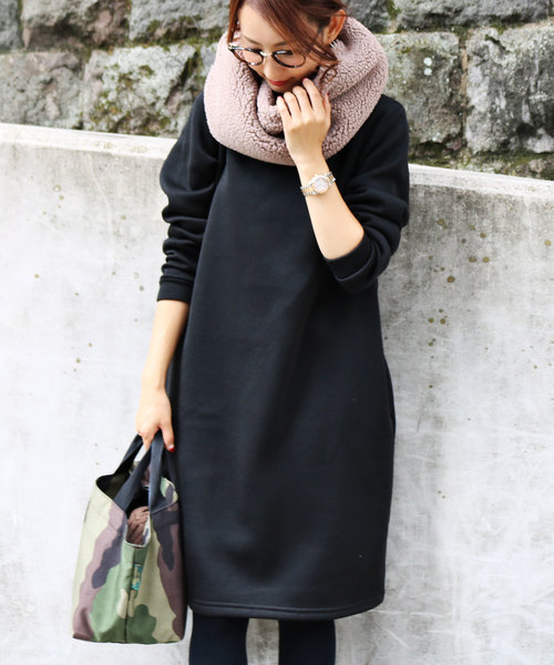 andme（アンドミー）の「裏起毛ニットフリースひざ丈長袖ワンピース