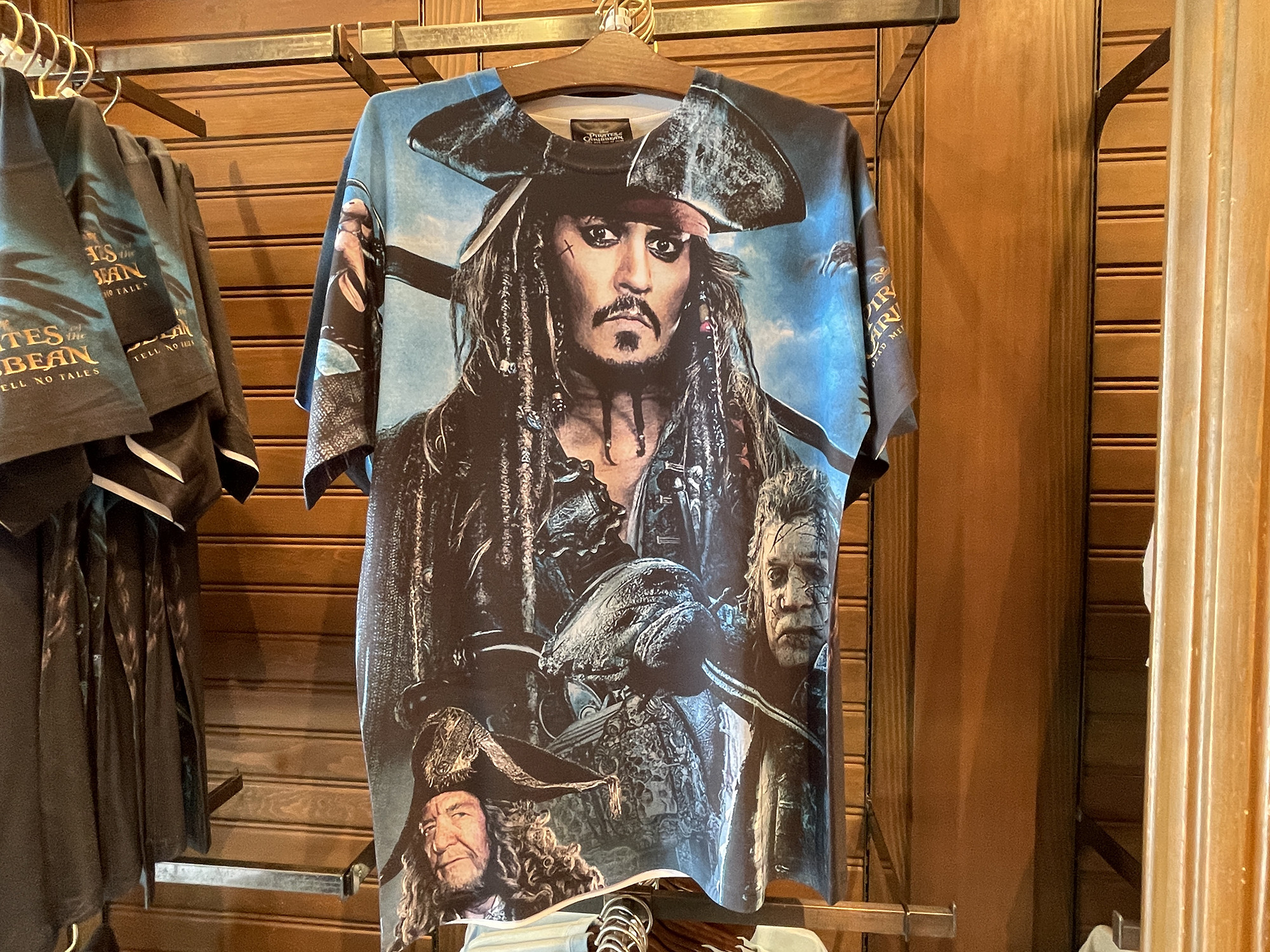 海賊】パイレーツ・オブ・カリビアングッズ24選！ディズニーで買えるお