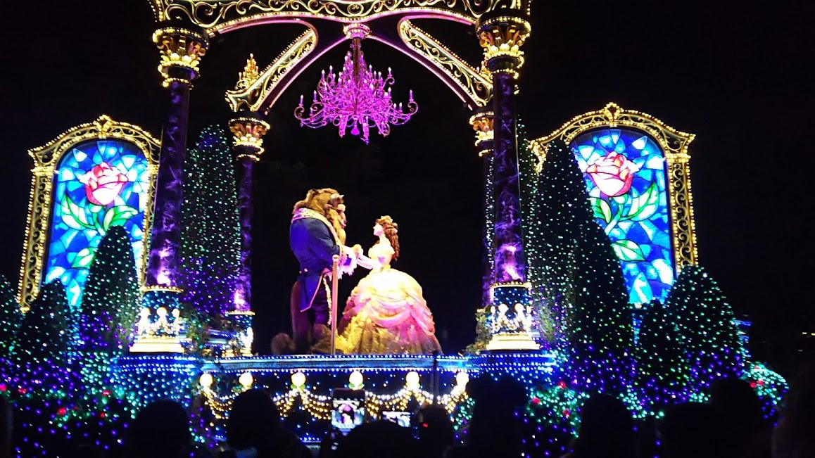 美女と野獣』のディズニープリンセス「ベル」とは？会える場所＆グッズ