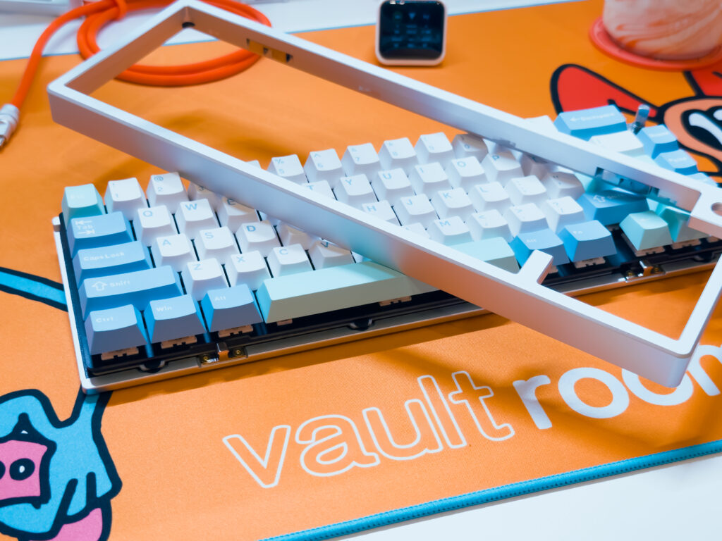 ボールキャッチ採用のアルミ筐体キーボード「EPOMAKER Galaxy65」使用