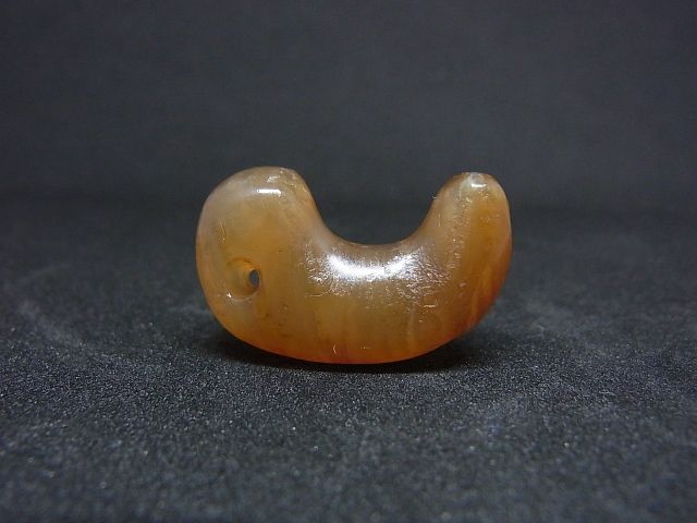 瑪瑙製勾玉 古墳時代(吉備国出土) - Chagamocraft (チャガモクラフト)