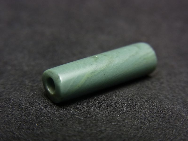出雲石製管玉 （碧玉） 古墳時代 （Japanese ancient tubular bead