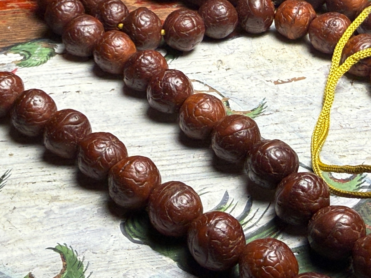 鳳眼菩提樹のチベット念珠 (Tibetan Buddha Chitta Mala ) 108珠・12mm