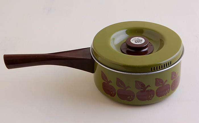 ヴィンテージ】スウェーデン/SKULTUNA/レトロなりんご柄の片手鍋