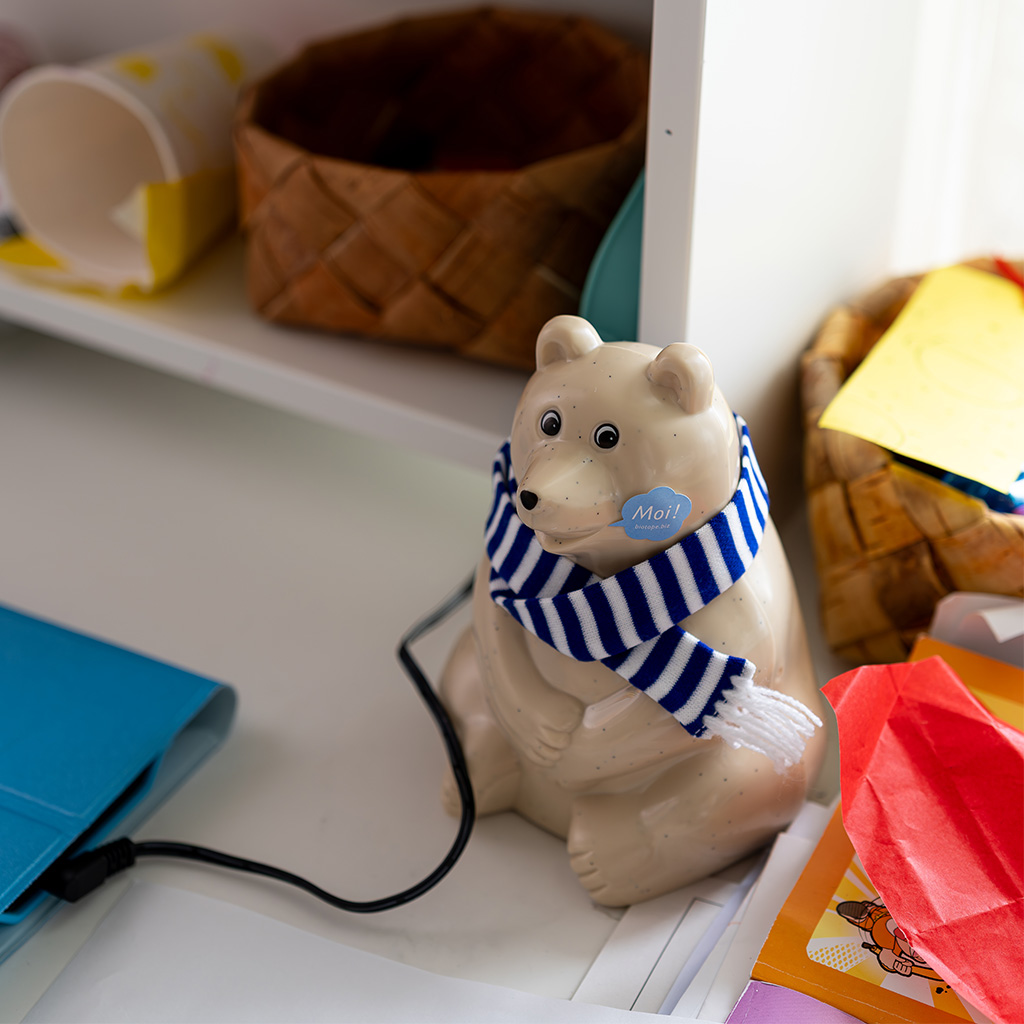 2025年限定】しろくま貯金箱｜ブルーボーダーマフラー付き Polar Bear