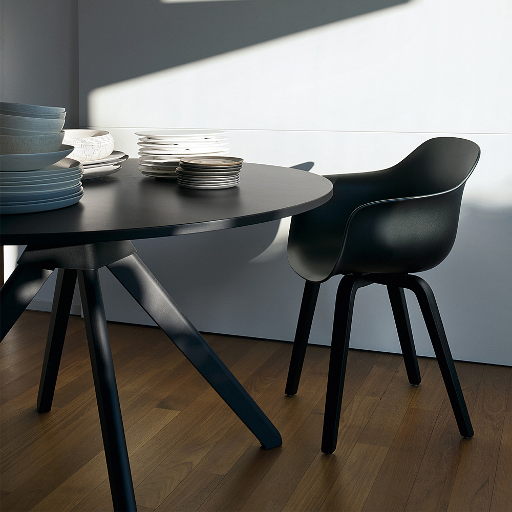 SUBSTANCE WOOD LEGS WITH ARM｜マジス｜コンフォートQ｜阪急百貨店の