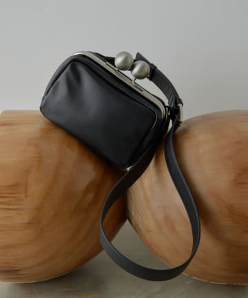 ear PAPILLONNER(イア パピヨネ) ボディバッグ/ウエストポーチの商品