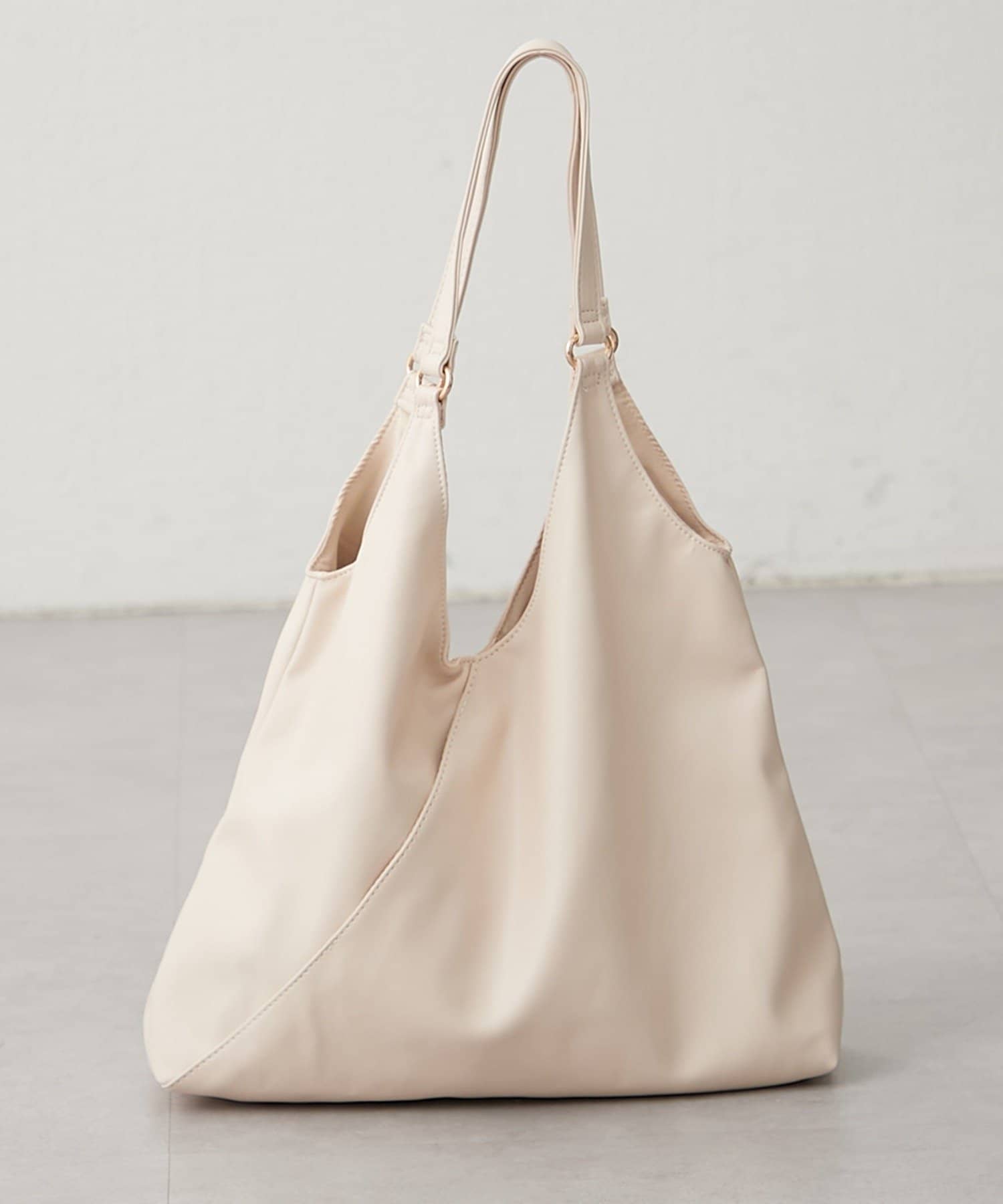 軽量】【A4収納◎】合皮Vカットトートバッグ | Remind me and forever