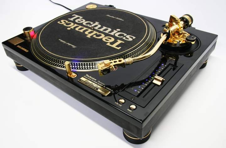 Conheça a história da lendária Technics SL-1200 - O seu portal da