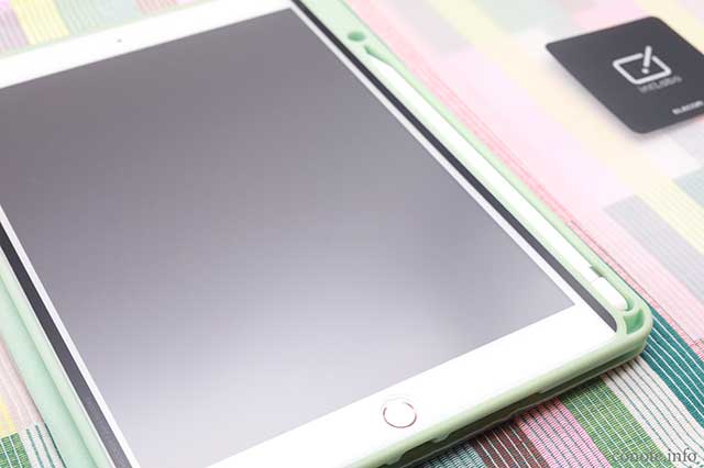 iPadの書きごこちが格段に上がる！着脱式のペーパーライクフィルムを