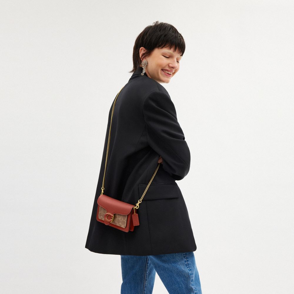 公式】COACH – コーチ | タビー リストレット・シグネチャー キャンバス